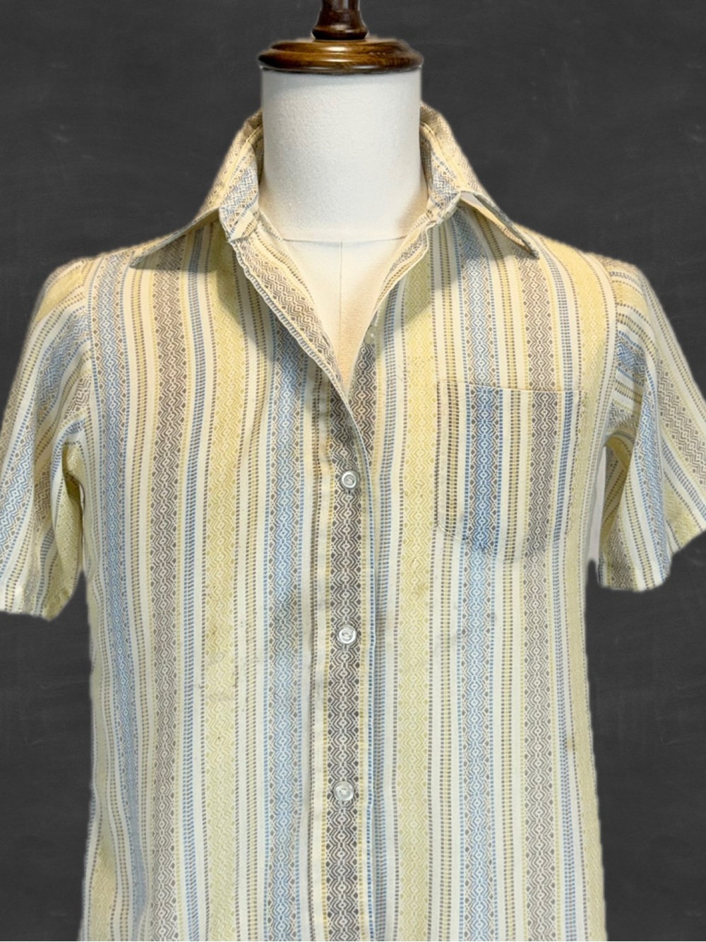 VINTAGE 70s dagger pointed disco collar men’s button down shirt short sleeve XS